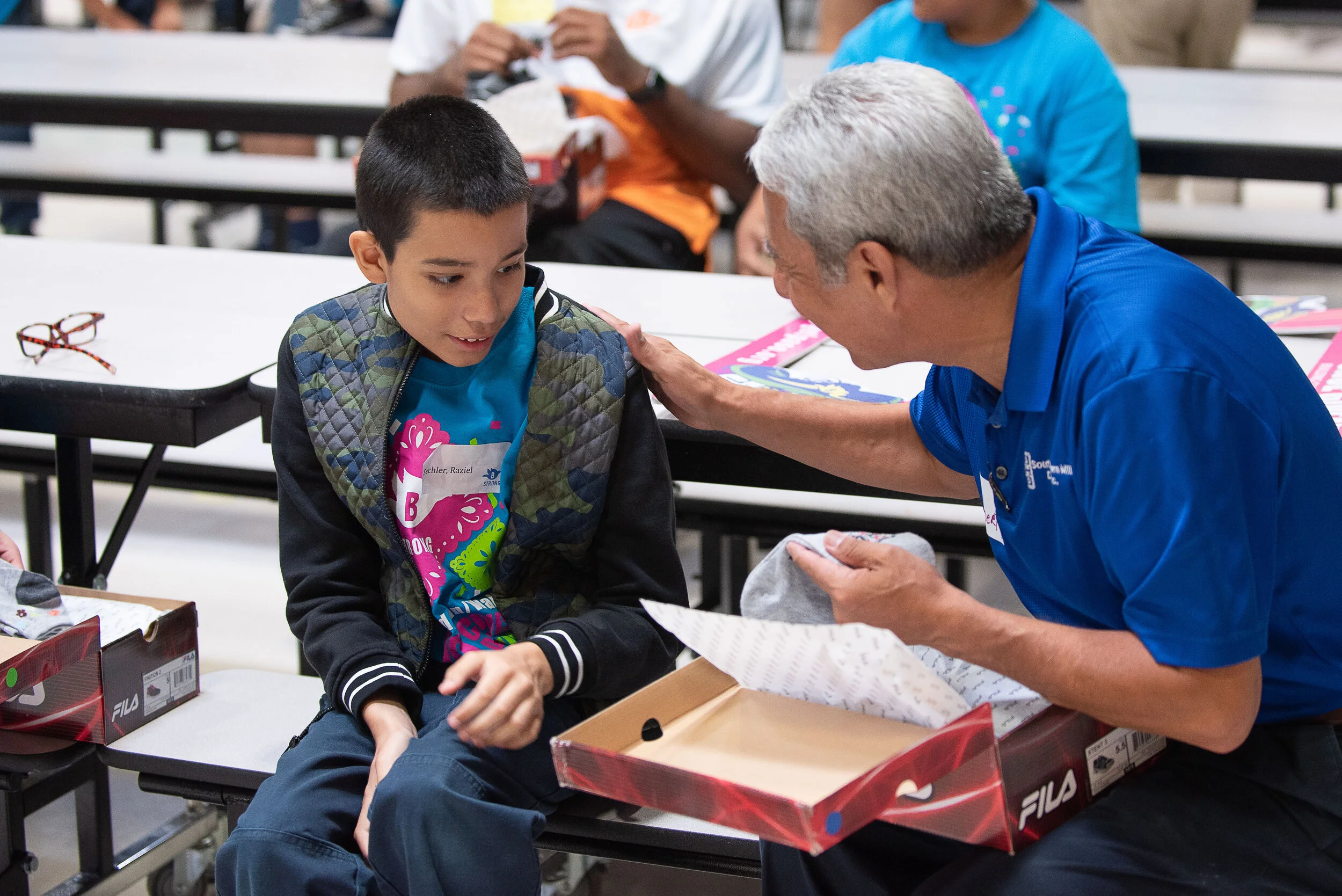 b strong shoe 19-5547.JPG