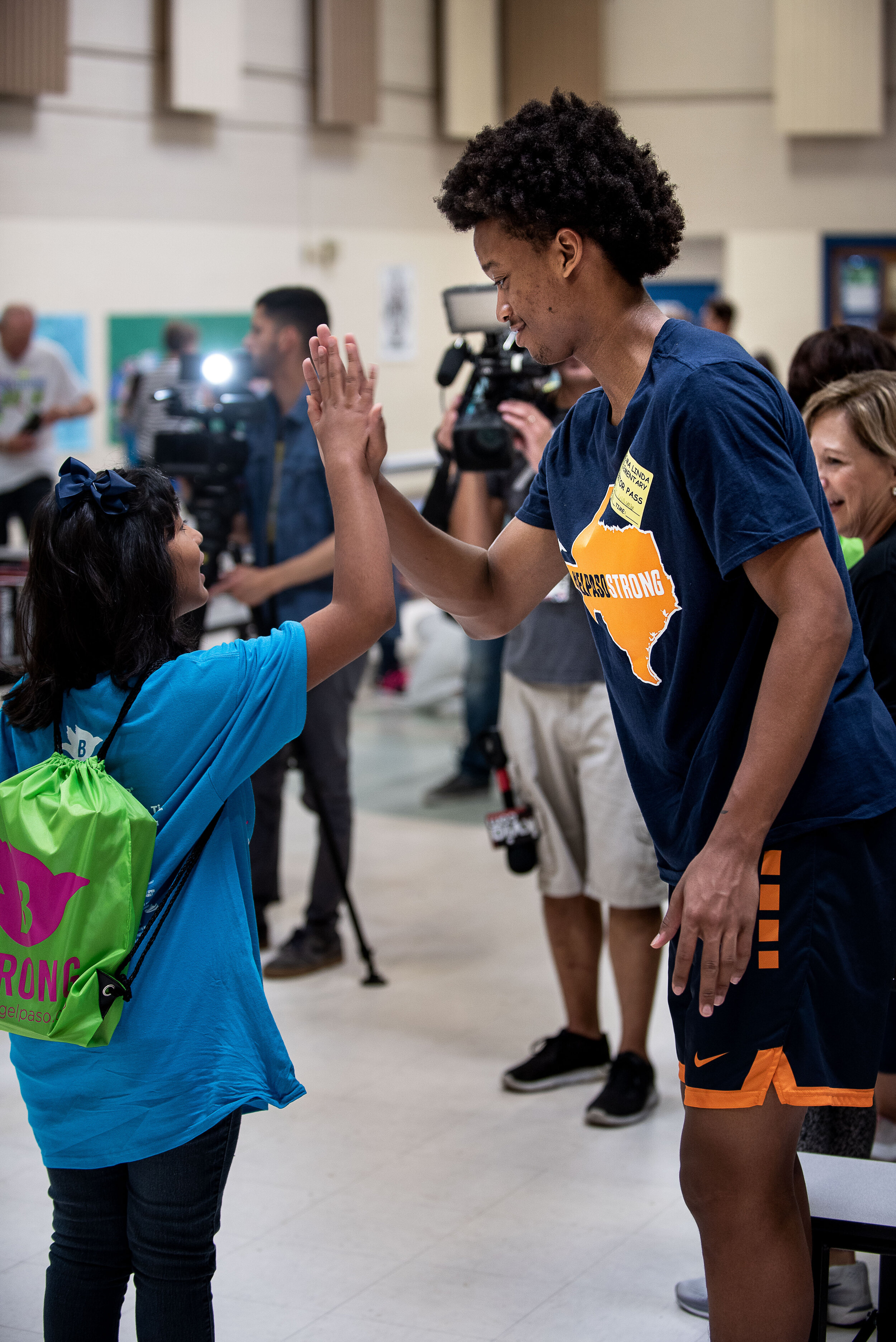 b strong shoe 19-5598.JPG