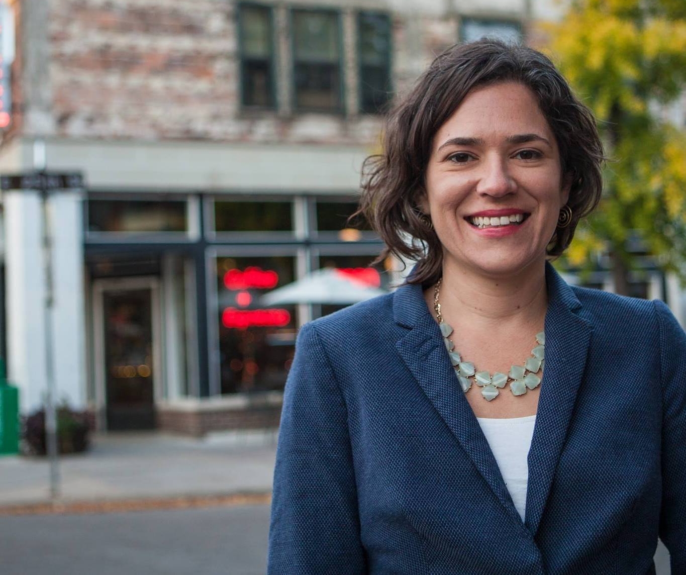 Lisa Bender.jpg