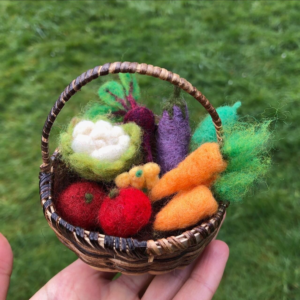 🥕APRIL FELTING WORKSHOPS 🥕

4/13 INTRO TO NEEDLE FELTING - Spring Lambs
4/21 Learn to Felt Animals - Bunny Rabbit Felting
4/28 April FELT CLUB - Mini Harvest Basket

Yowza, March&rsquo;s felting workshops sold out lickety split! It has been very fu