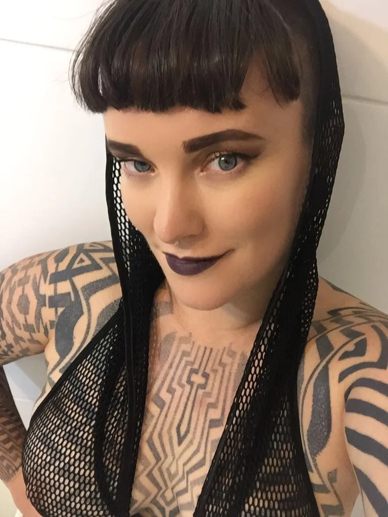 Facetune_13-03-2018-09-52-33.jpg