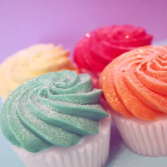 cupcake love soaps2.jpg
