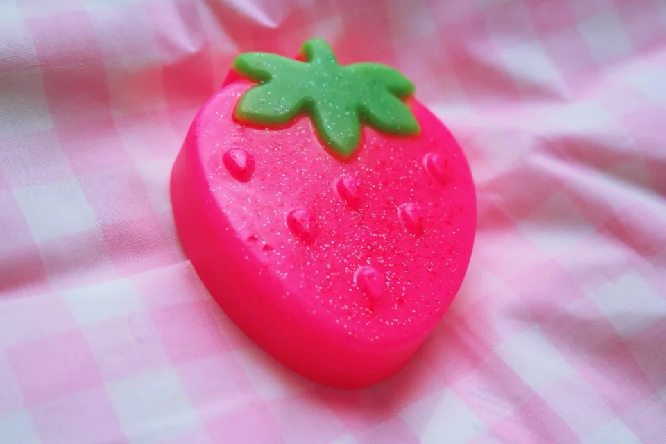 strawberry soap.JPG
