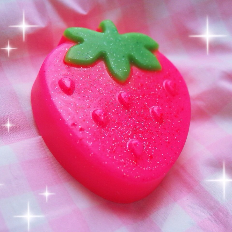 strawberry soap3.JPG
