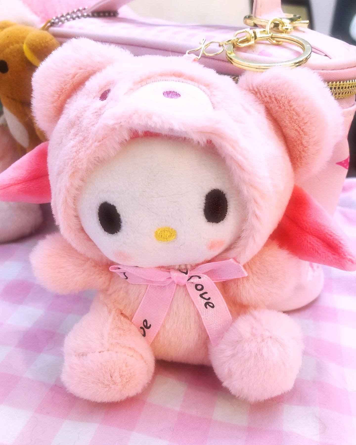 The cutest My Melody Rilakkuma Bear keychain! I love her so much. 💕💕💕 I got it at Temu! So many cute pretties!!! Use my code for a discount petals. Code: acm899163 

Do you love her? 💕🎀🌸
.
#margaritabloom #sanrio #mymelody #hellokitty #rilakkum