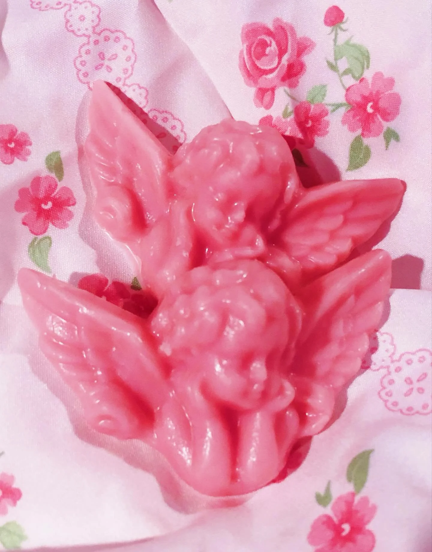 Cupid soaps in my shop! How romantic!!💘 Stock up on pampering potions with 20% off the entire shop!! 
🎀 www.margarita-bloom.com
.
#margaritabloom #cupid #beauty #valentines #bathandbody