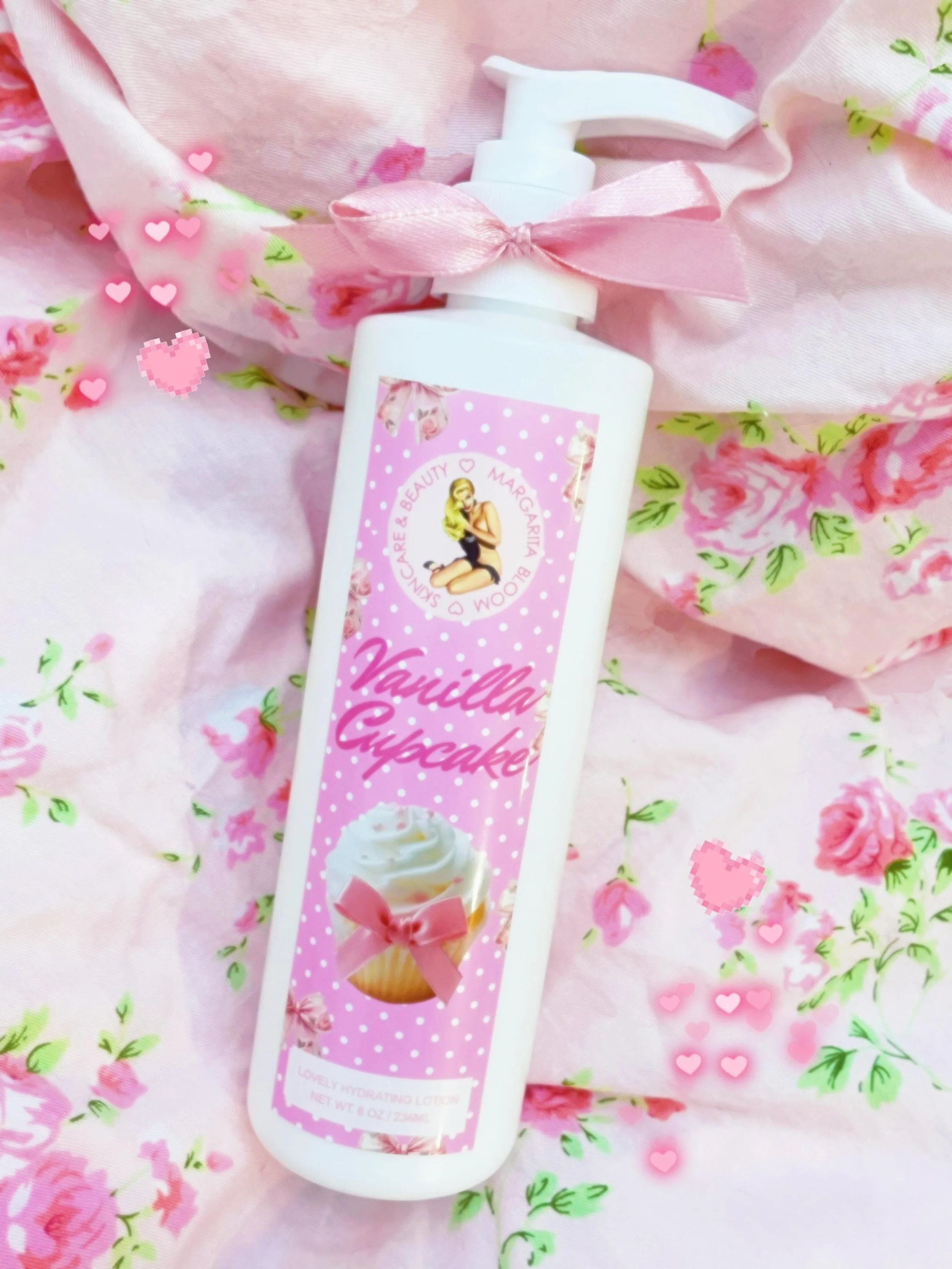 🎀🧁 recently made a custom order of vanilla cupcake scented lotion!! Smells sooo yummy like delightfully golden vanilla cupcakes and light sugary frosting!🧁🎀