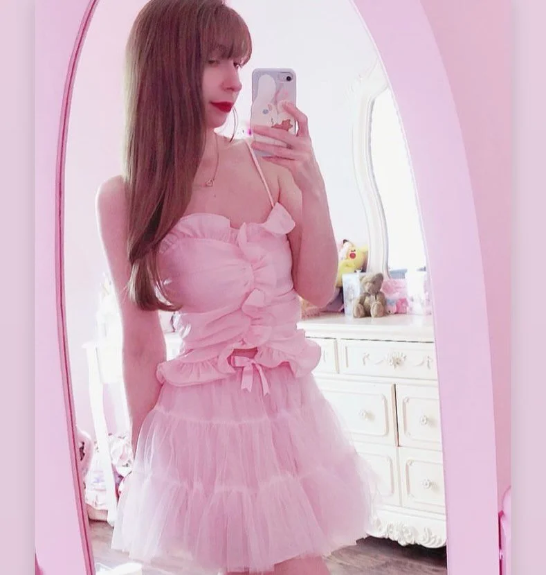 🎀 Pink is the prettiest color. 🎀
#pink #outfit #fashion #selfie #outfitoftheday
