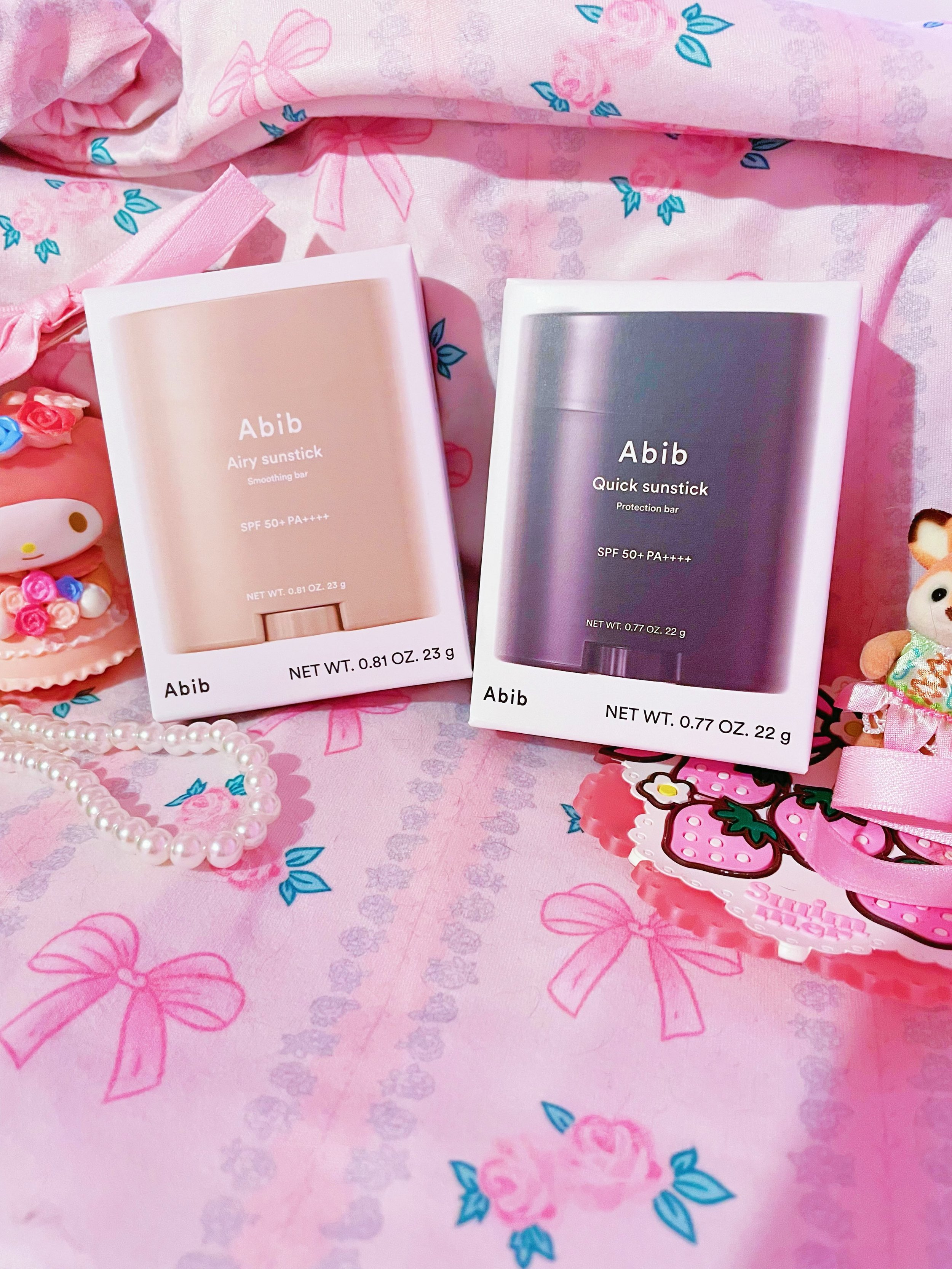 I just love it when I get pretty potions from @yesstyle 💚💕💚💕 I was actually looking to get some sunscreen and they sent these lovely products from @abib.global to try. They&rsquo;re SPF 50+ PA++++ sunscreen sticks. 

I love how easy and convenien
