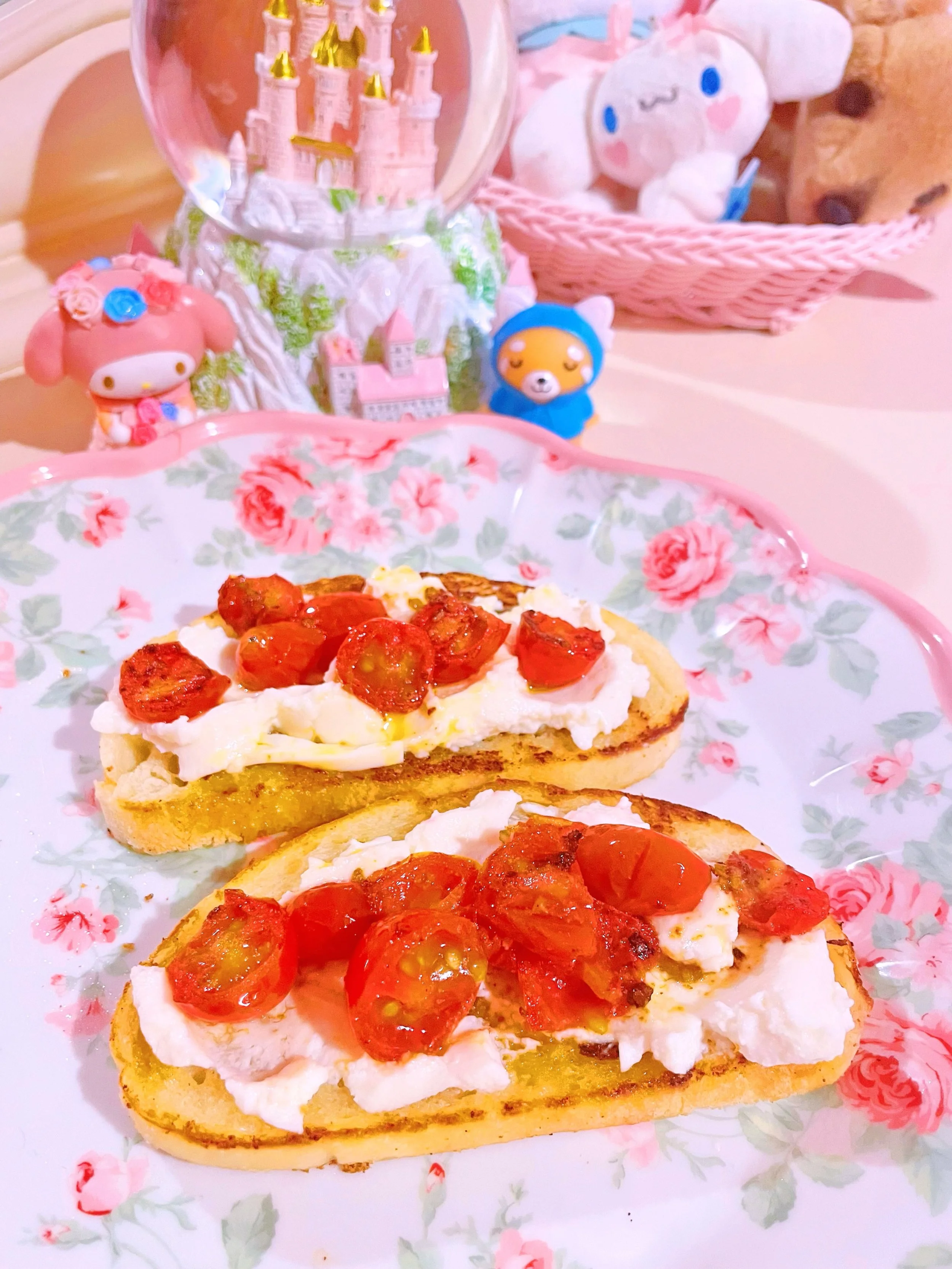 Made some bruschetta! I LOVE ricotta soo much!! Toasted some sourdough bread with olive oil and garlic and topped it with some creamy ricotta cheese and saut&eacute;ed tomatoes in olive oil and garlic! It was soo yummy!! 🎀🩷🌸💕 
.
#food #pink #myme