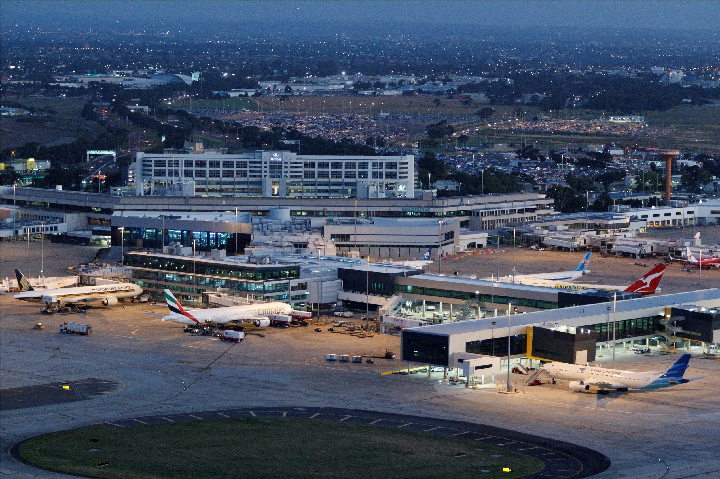  Melbourne Airport with two 3.5 MW HUNT TNAR HTHW boilers 