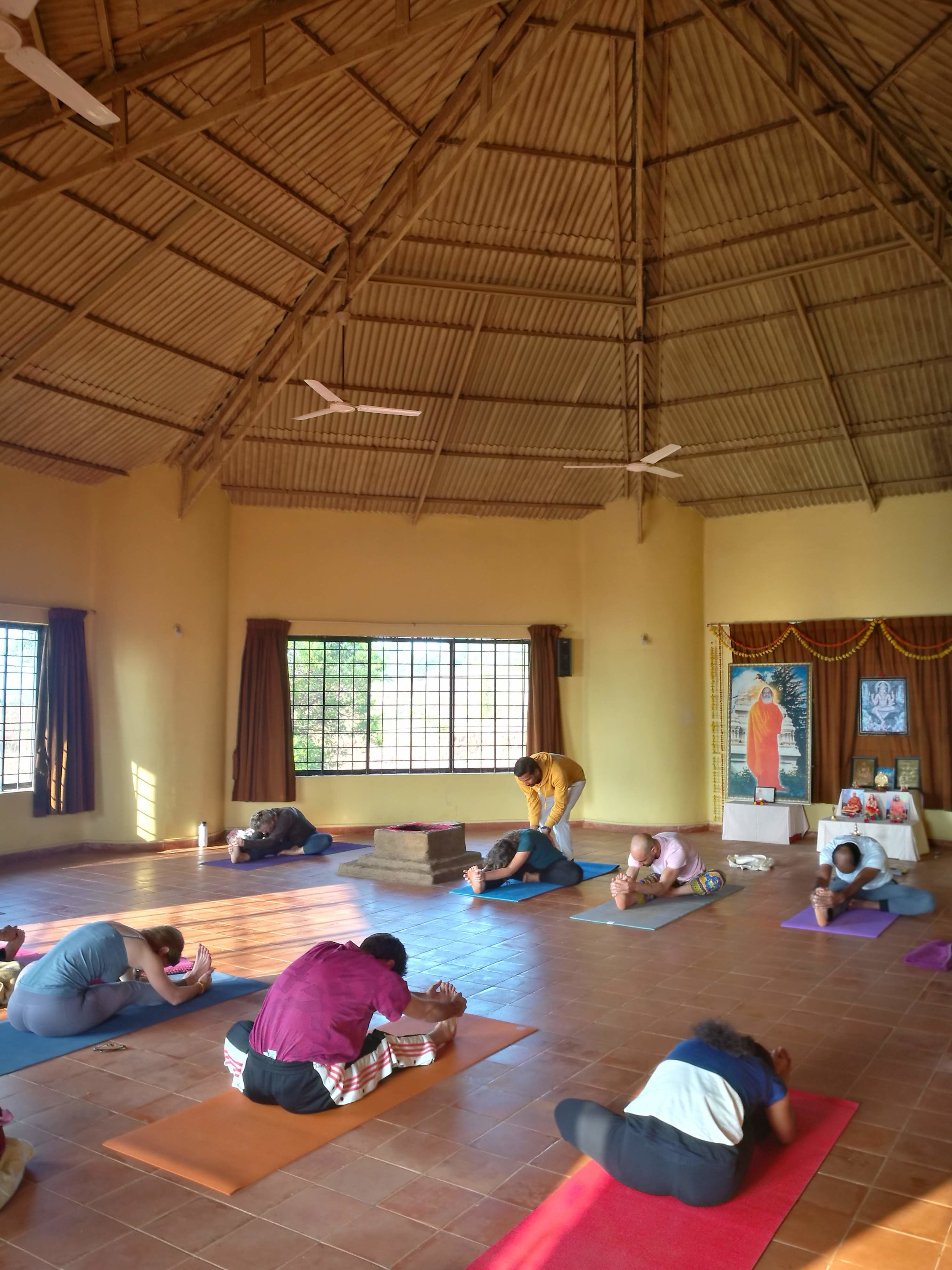 Yoga-Teacher-Training-With-Mani-Raman-Yogavana.jpg