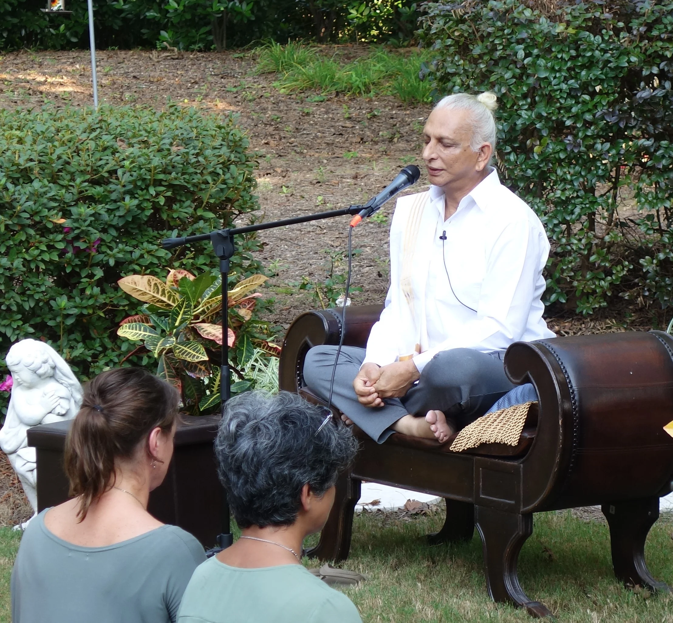 Group Meeting with Sri M