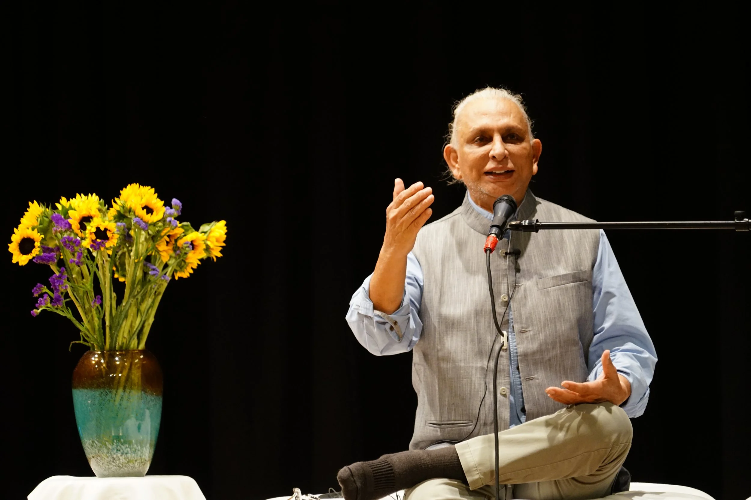 An Evening with Sri M