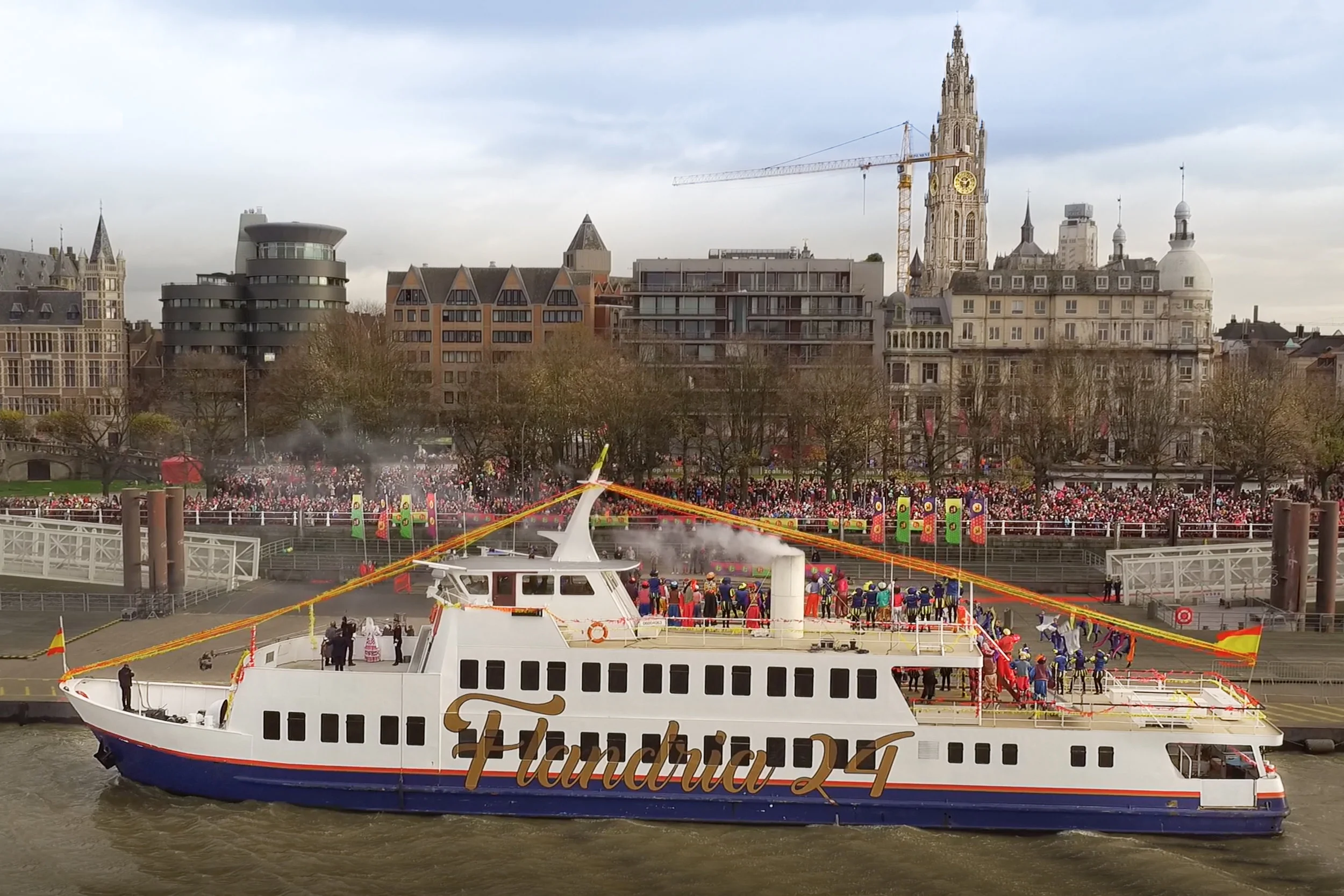 Live coverage TV Ketnet 'Hij komt, hij komt... intrede van Sinterklaas'