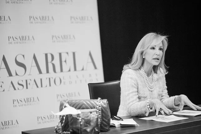 Master Class by Carmen Lomana en "Pasarela de Asfalto, Luxury Edition" sobre: Estilismo, protocolo y lifestyle