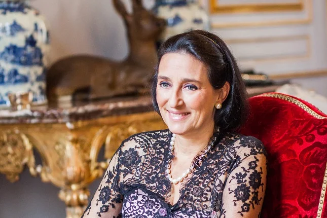 S.A.R. la Princesa Tania de Bourbon Parme protagoniza la nueva portada de nuestra Revista Pasarela de Asfalto