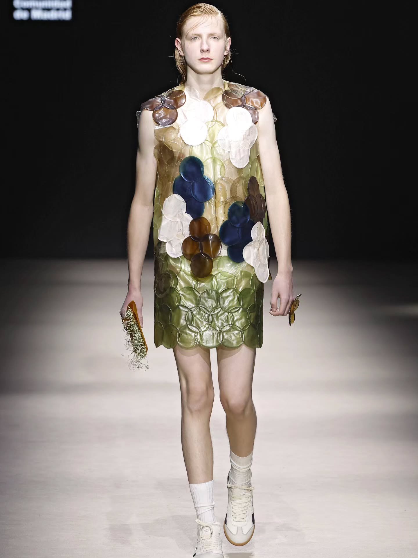 @caducifoliuum @mbfwmadrid #caducifolium #mbfwm #pasareladeasfalto #ego