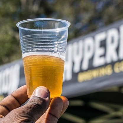 These warm summer temps have us thinking about beer, and a frosty cold pour  of malted goodness from our friends @hyperion_brewing_co . (Fun fact:  this small, local craft brewery in Springfield is 100% Snail Approved!) 🐌🍺💕 📷 @devouringjax