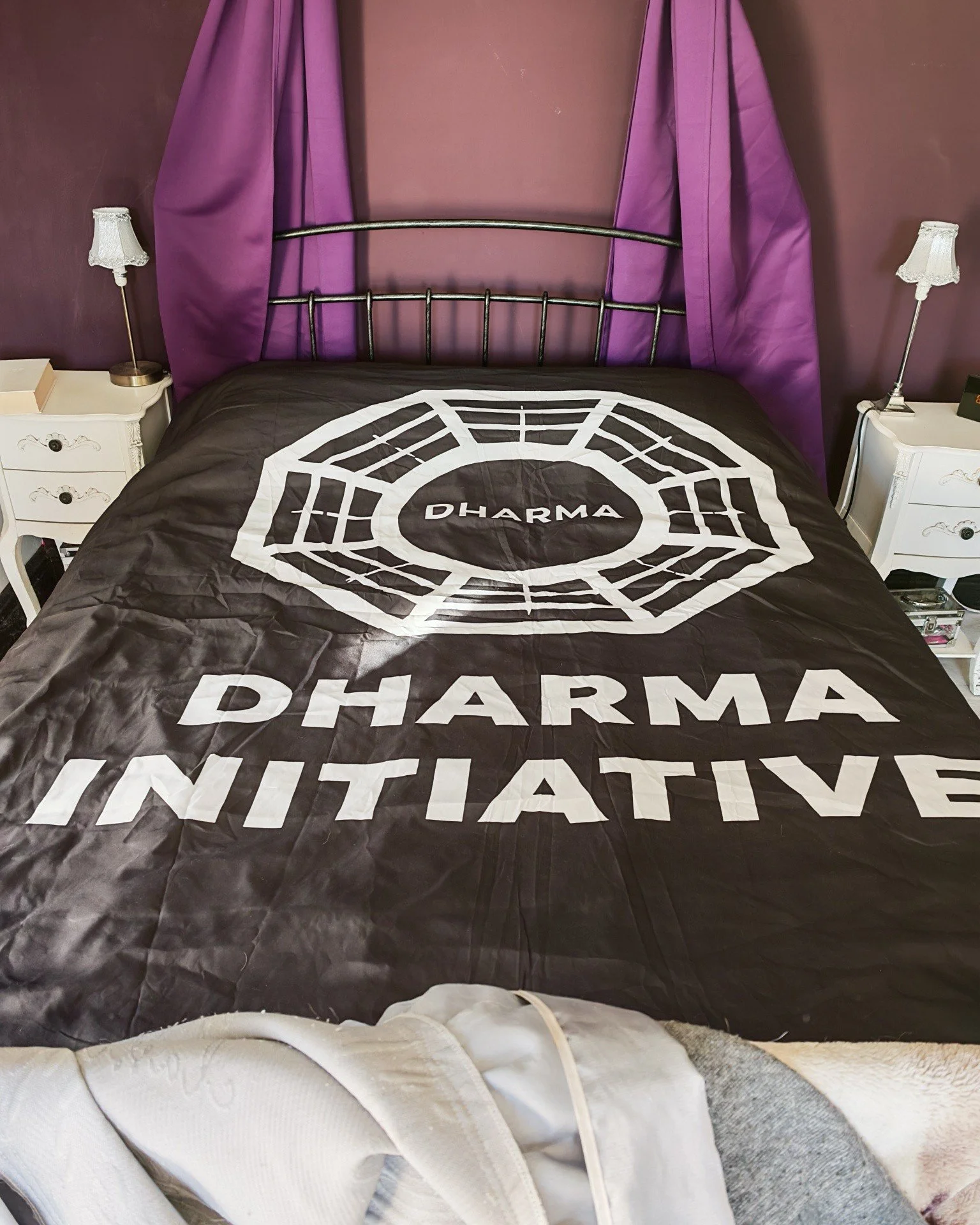 My brand-new Dharma Initiative sheets! I can now sleep soundly - at least 108 minutes at a time.😉

#dharmainitiative #iykyk