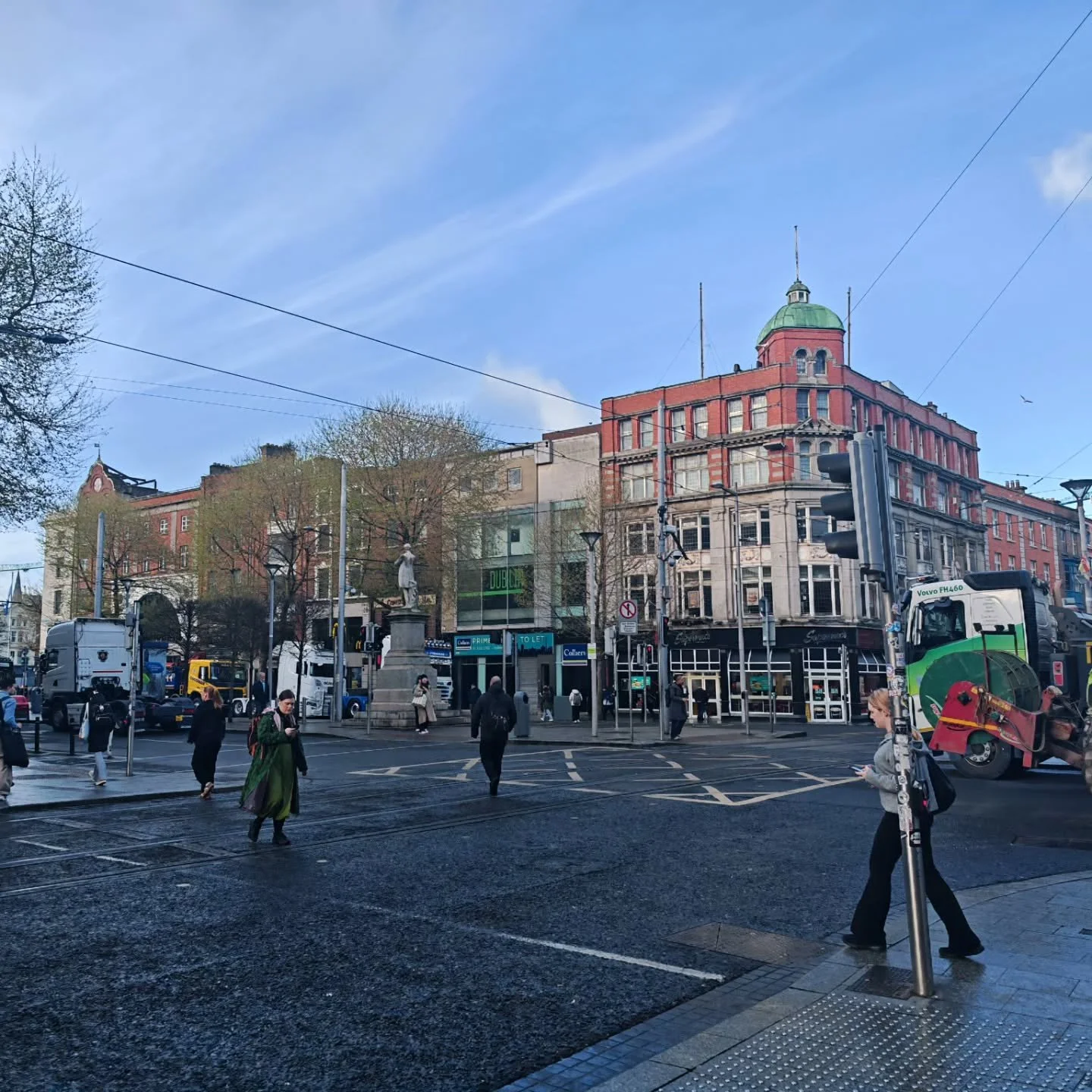 Dublin city centre this morning.

#fuelprotests