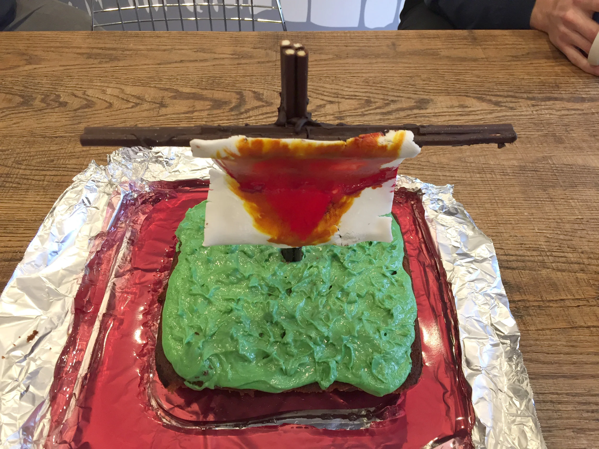 CAKE 08 - JAMES