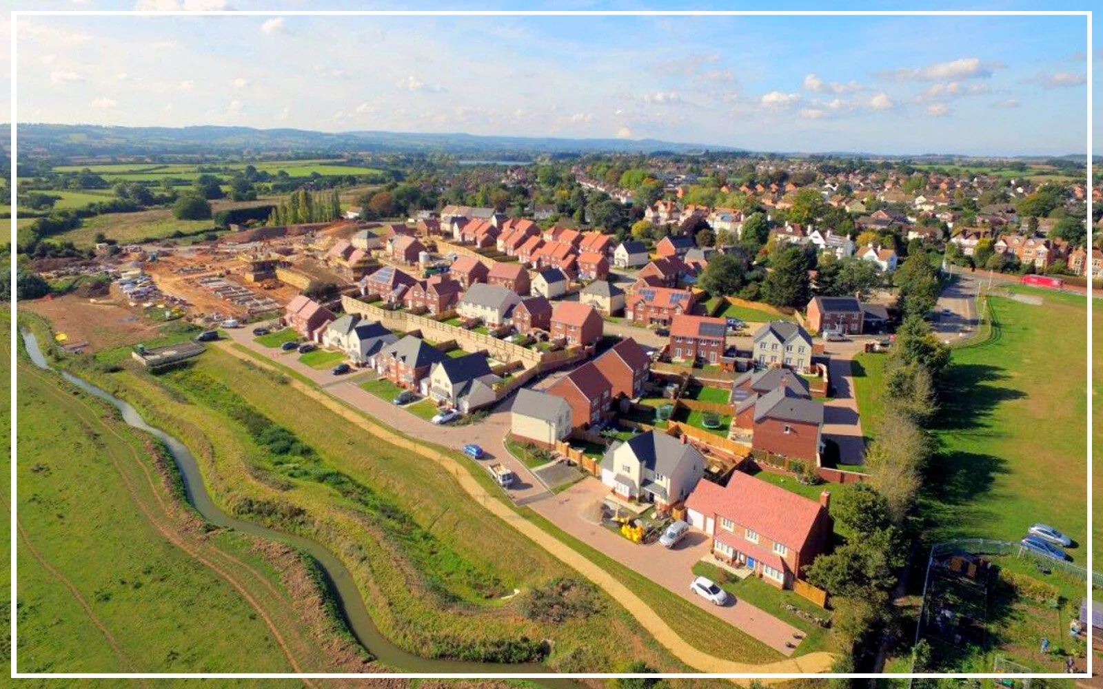 LIVE — Angus Meek Architects