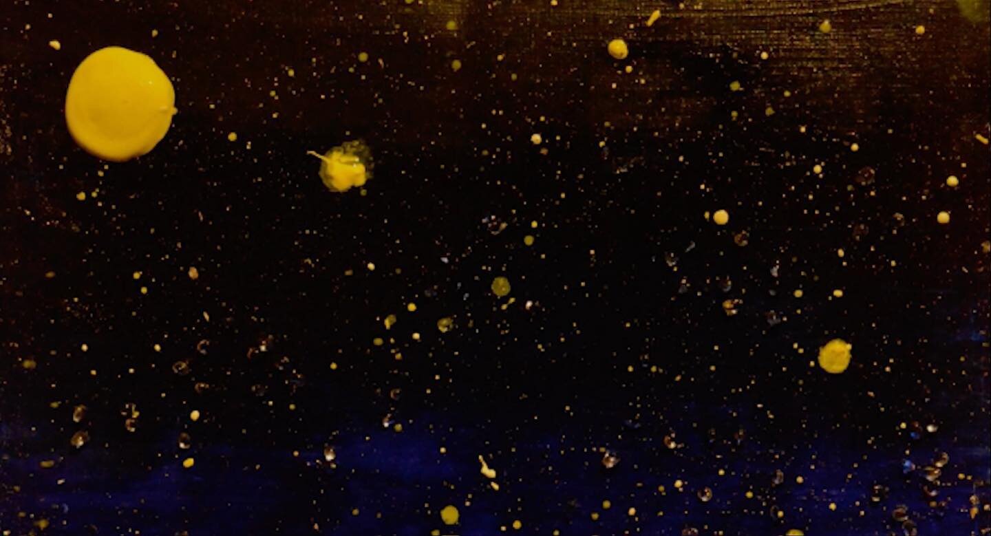 The new video for 冬にできるのは (The Only Thing to Do in Winter) is out. .
Please listen at
https://youtu.be/kEiaEERMWBg (Link in profile)
.
The amazing art is by Toku (@96deranger)
.
#wintersong #冬の曲 #newmusic #newvideo #冬にできるのは #animation #toku #winter #