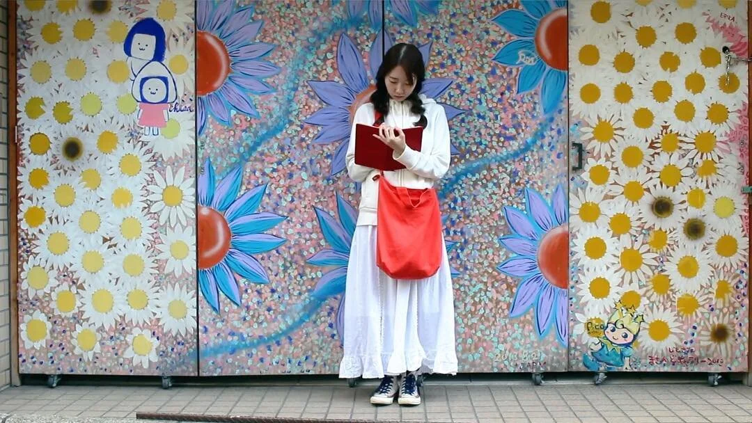 静かな子のMVを観られる！
You can now watch the Shizukanako video!
.
https://youtu.be/zDLR-9LyHQA
.
#japanesesong #shizukanako #anamericansingersongwriterinjapan #静かな子 #indiefolk #newvideo #quietchild #下北沢 #井の頭公園