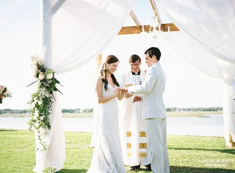 figure-eight-island-yacht-club-nc-wedding-photographers-16.jpg