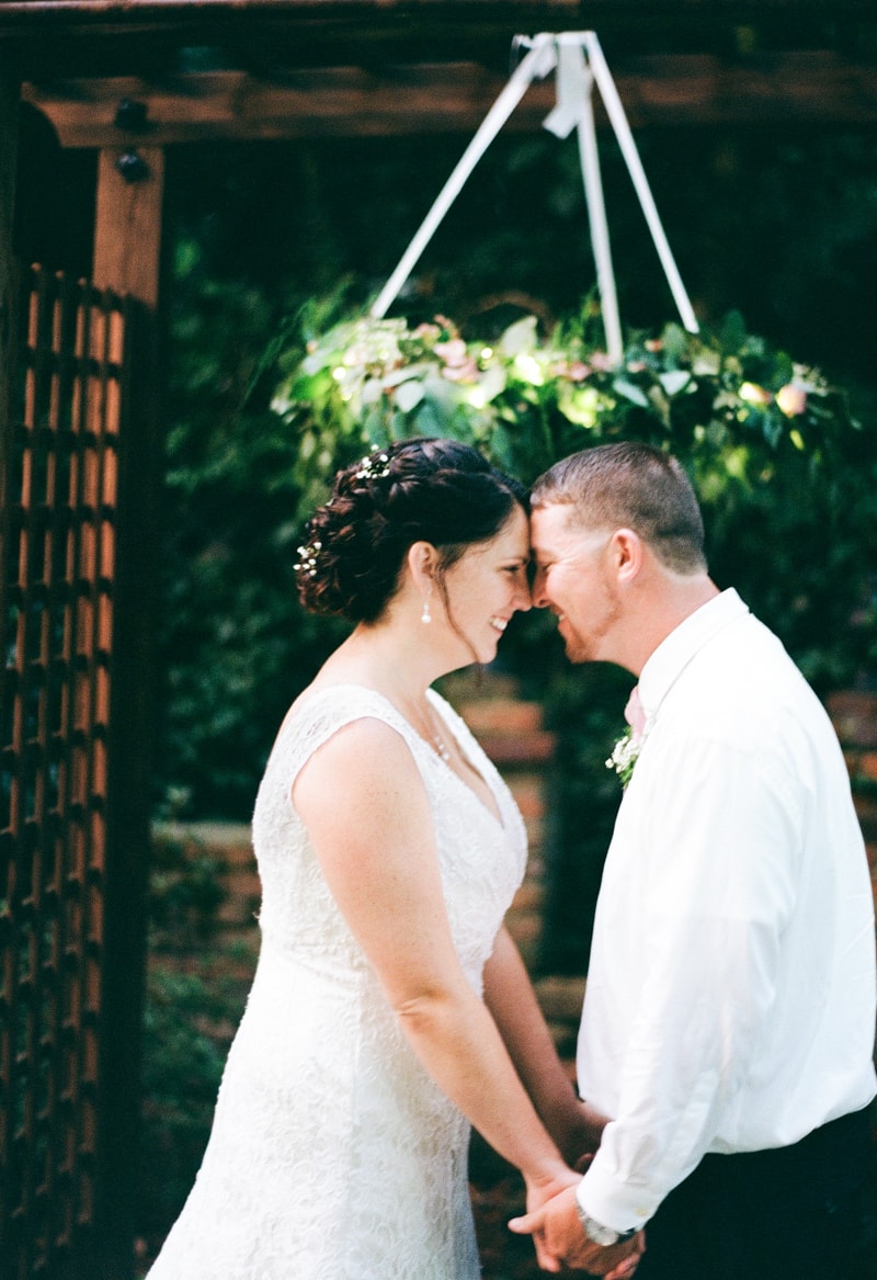 isaac-taylor-garden-wedding-photos-new-bern-6-min.jpg