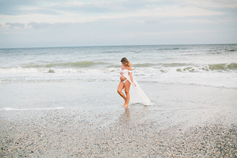 atlantic-beach-nc-maternity-photographers (18 of 34).jpg