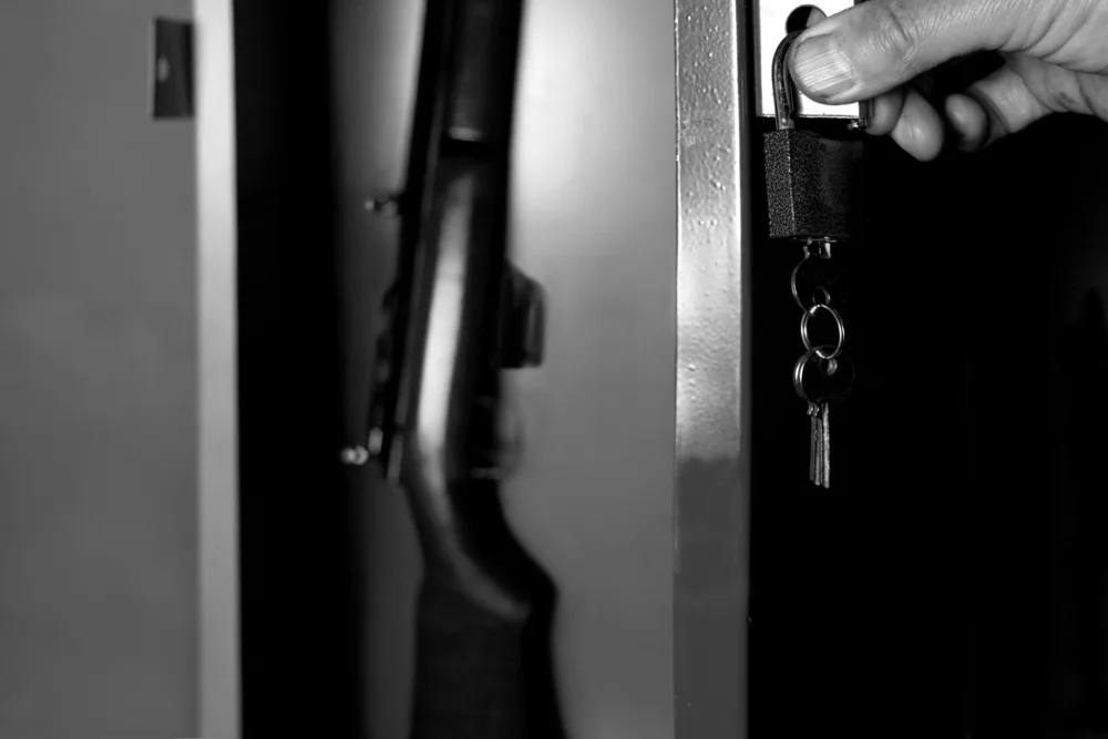 opening a home gun safe