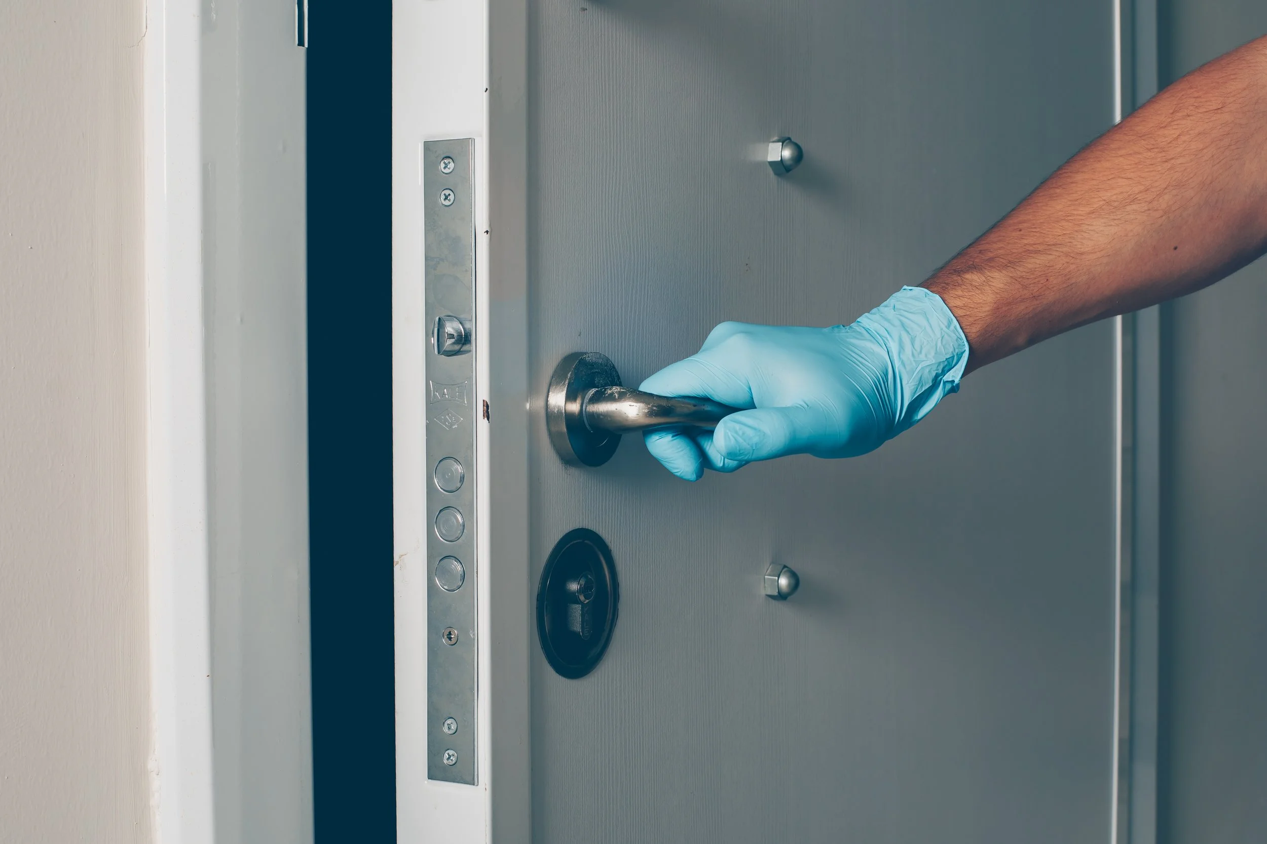 Winter Lock and Home Security Tips Every Chicago Homeowner Needs