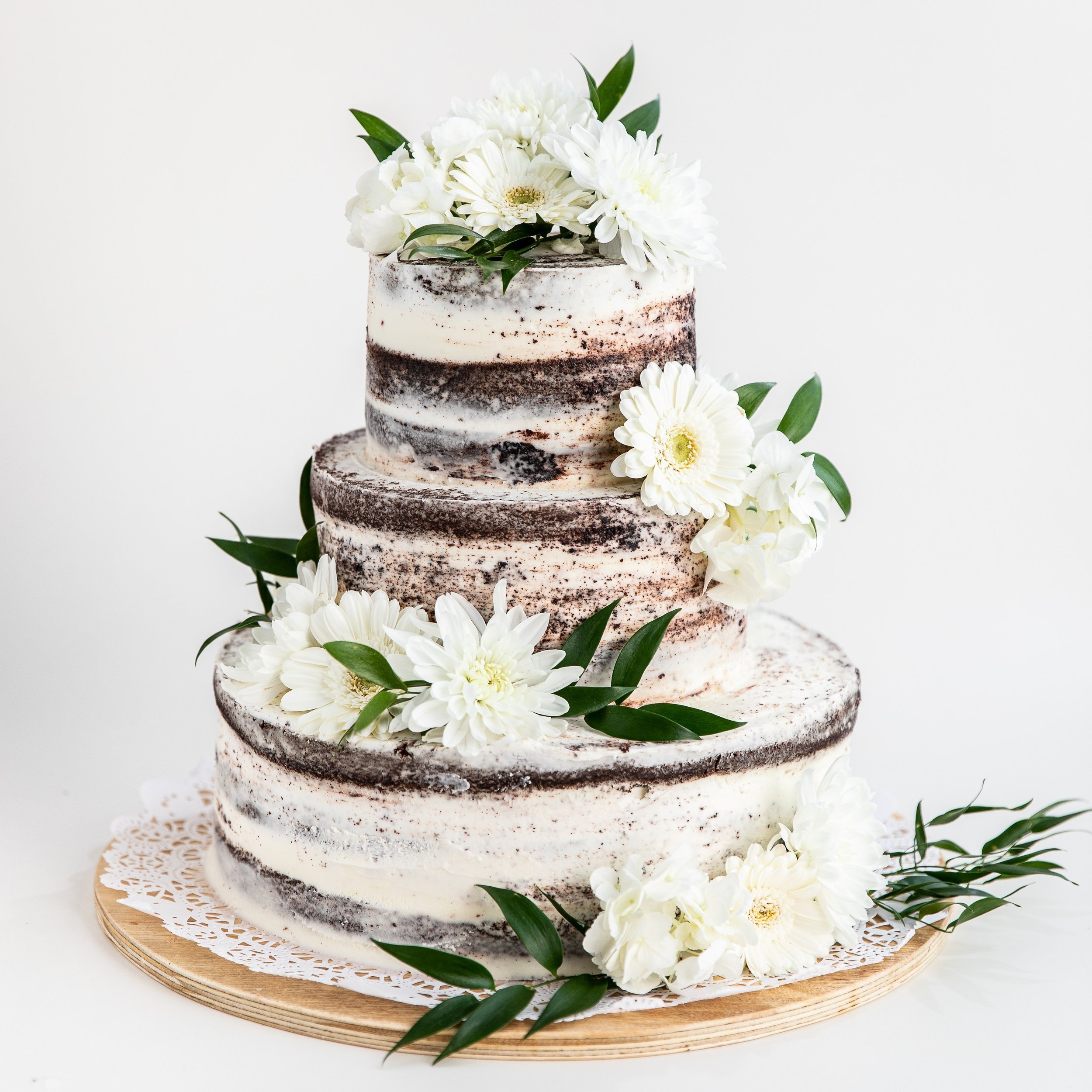 base coated wedding cake