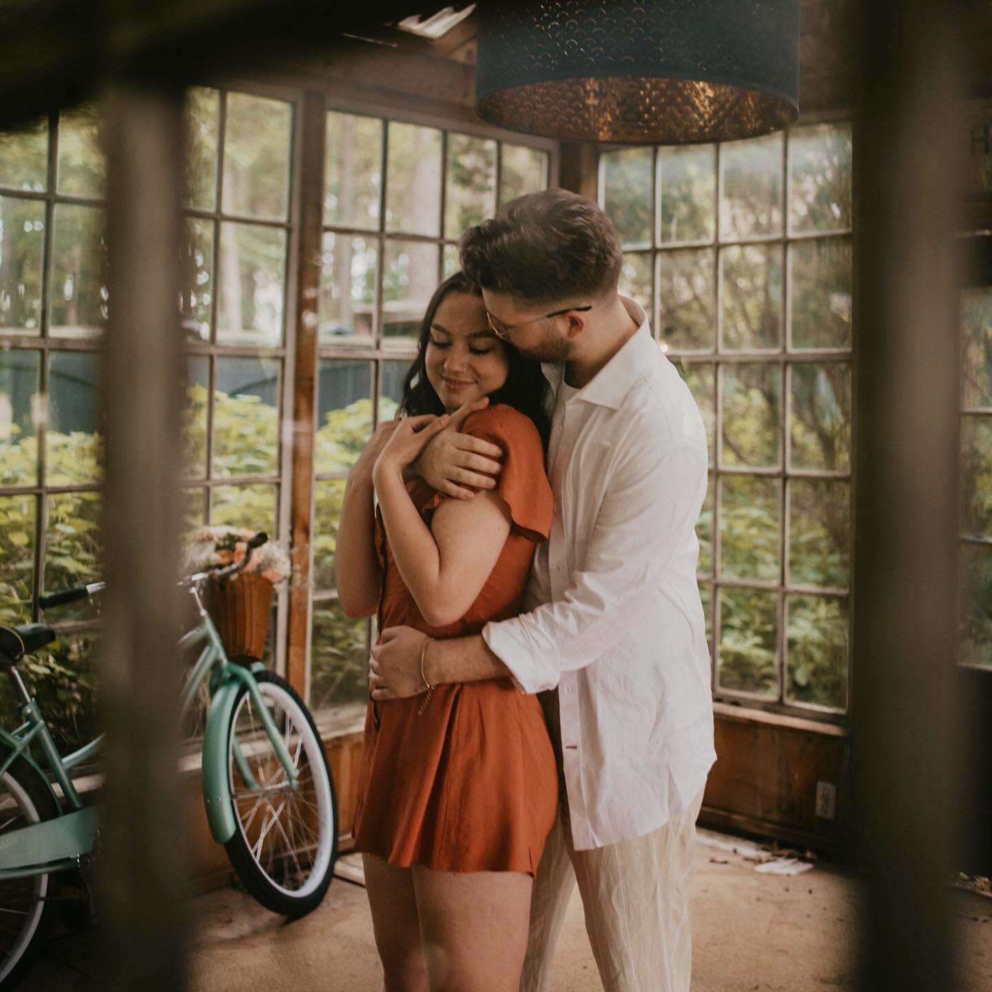 The best love is the kind that awakens the soul and makes us reach for more, that plants a fire in our hearts and brings peace to our minds. - The Notebook 

Hosts: @soulsistersworkshop
Venue: @wheatfieldestate
Models: Lex @thepembs
Caleb @caleblesko