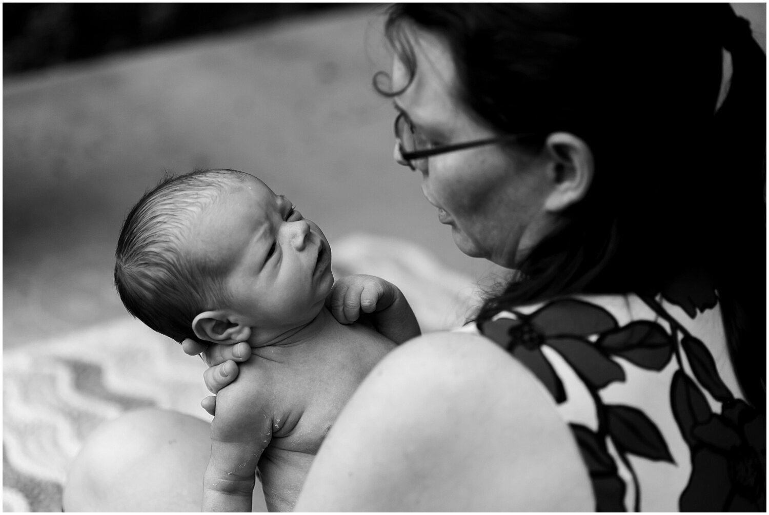 outdoor-newborn-photography-maryland-newborn-photographers (11).jpg