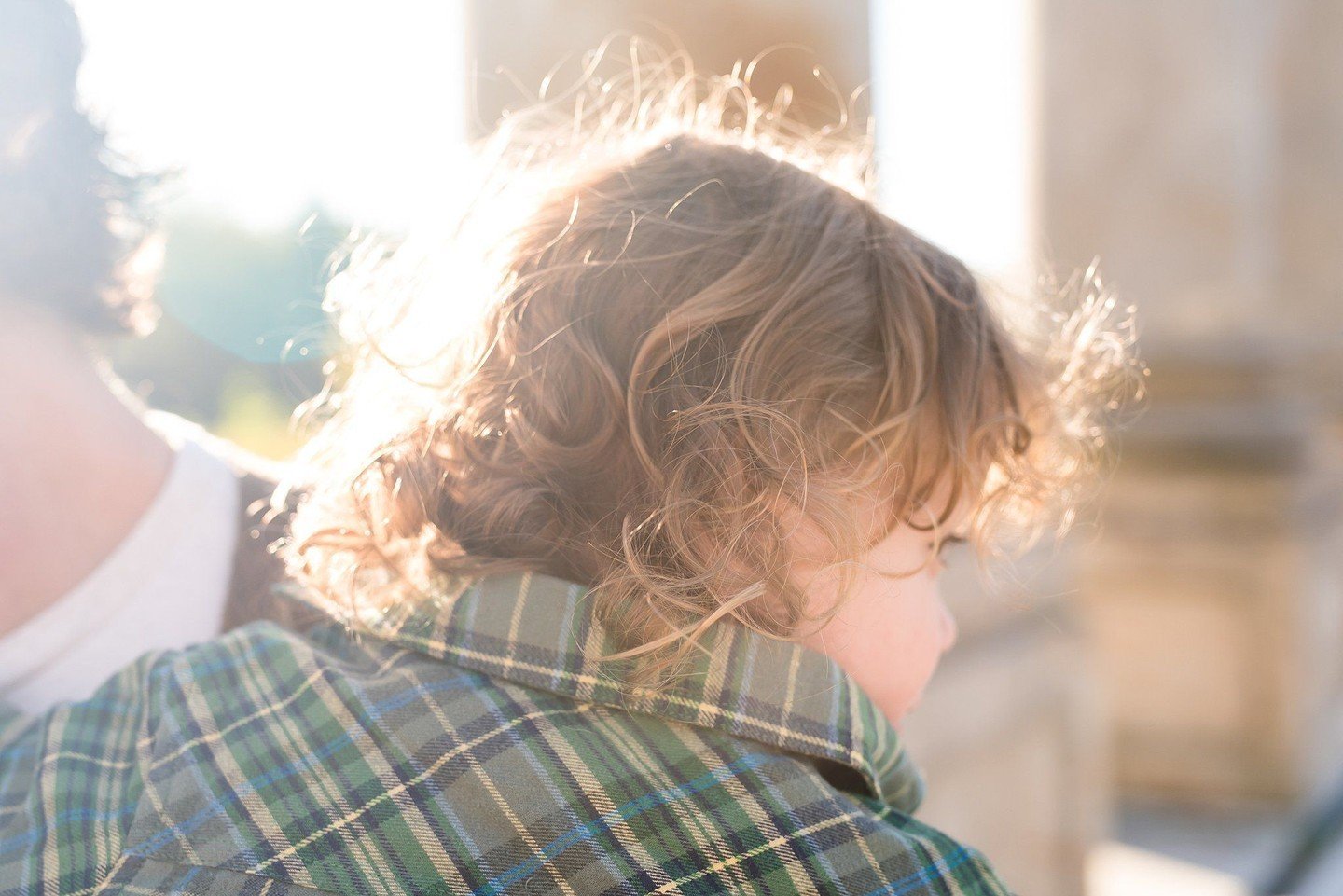 That golden light and the curls!!