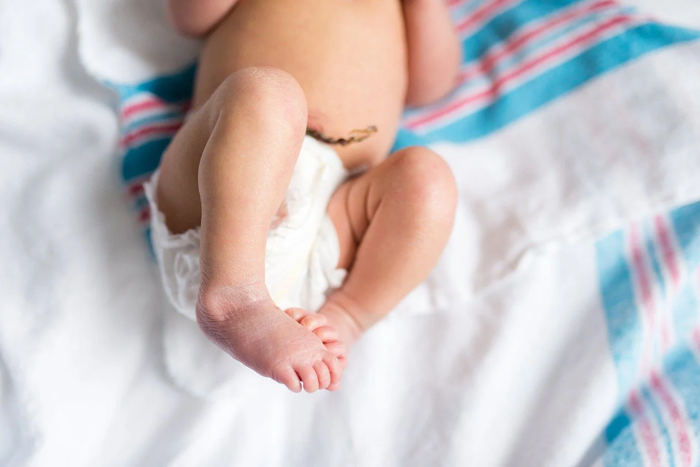 Fresh 48 sessions are one of the most amazing sessions I offer. These are intimate, relaxed, and they document the first few hours with your baby. Contact me to learn more about fresh 48 photography.