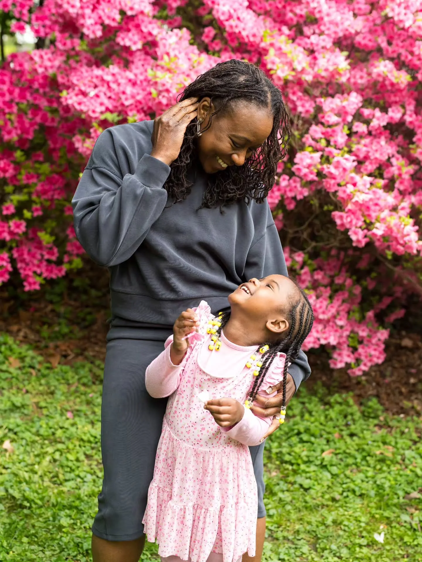 I've been meaning to send out a newsletter update about how the Mother's Day sessions went, but for now I'll just share this! I photographed 2 repeat families and met 3 new families!