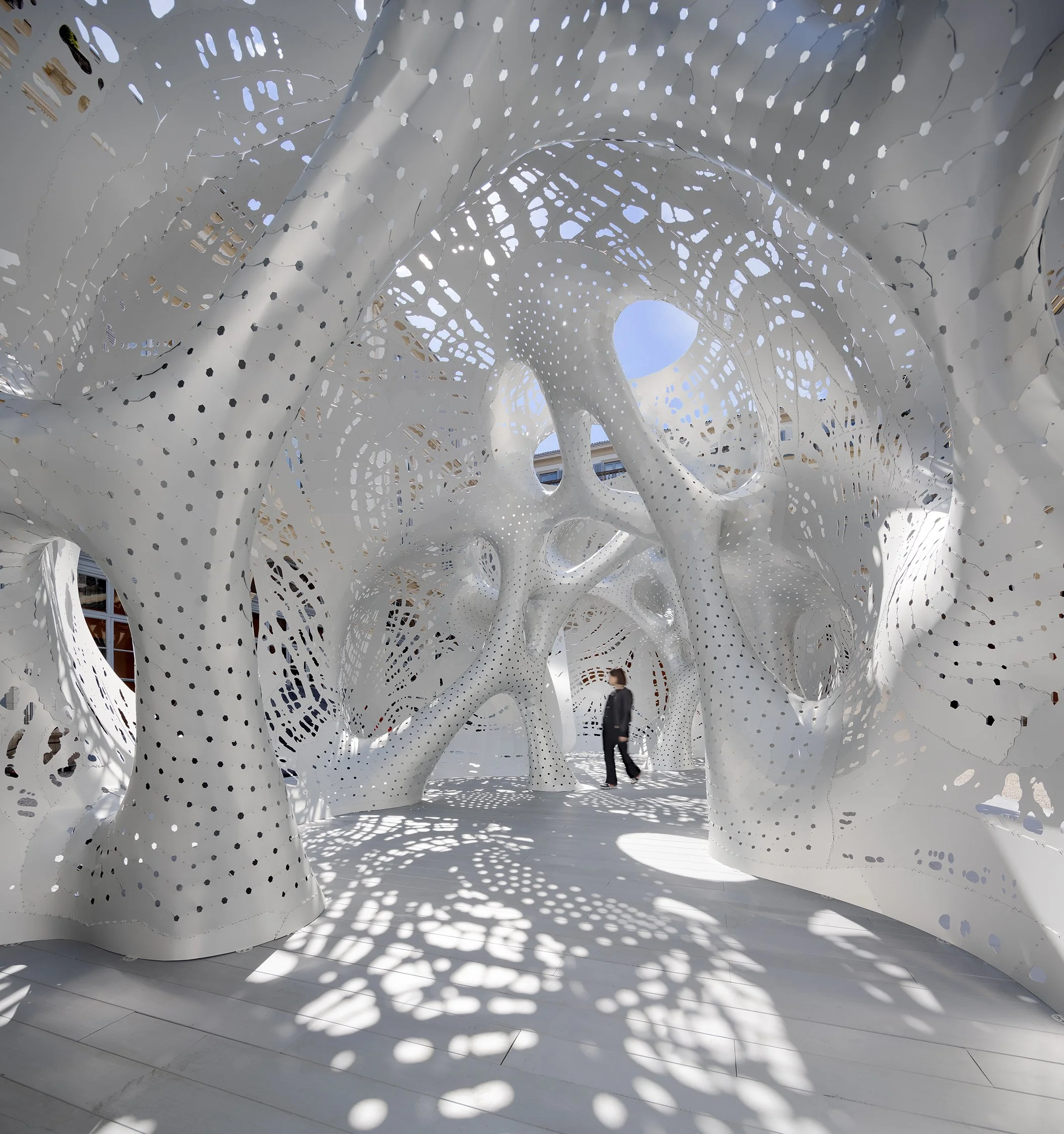 LV_THEVERYMANY_©naaro_10.jpg