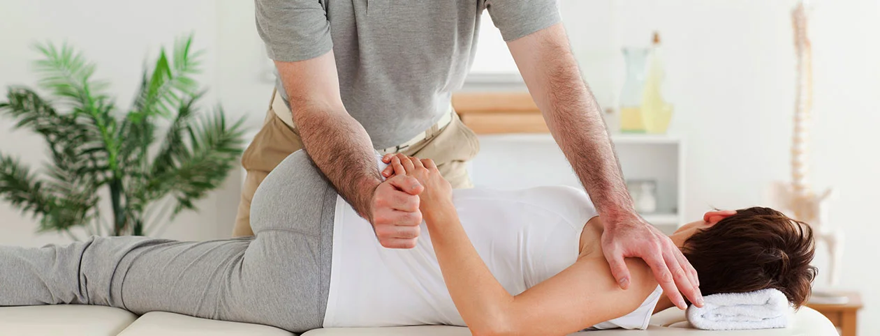 chiropractor-and-physiotherapist.jpg