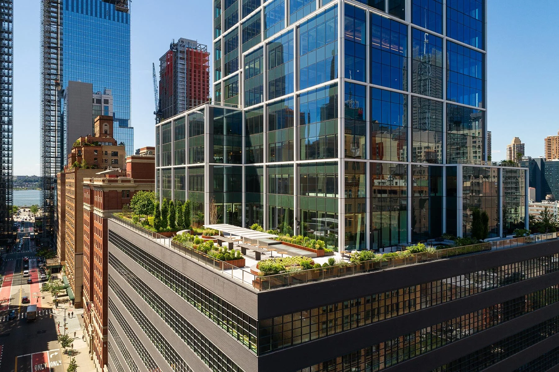 9th Floor Outdoor Terrace