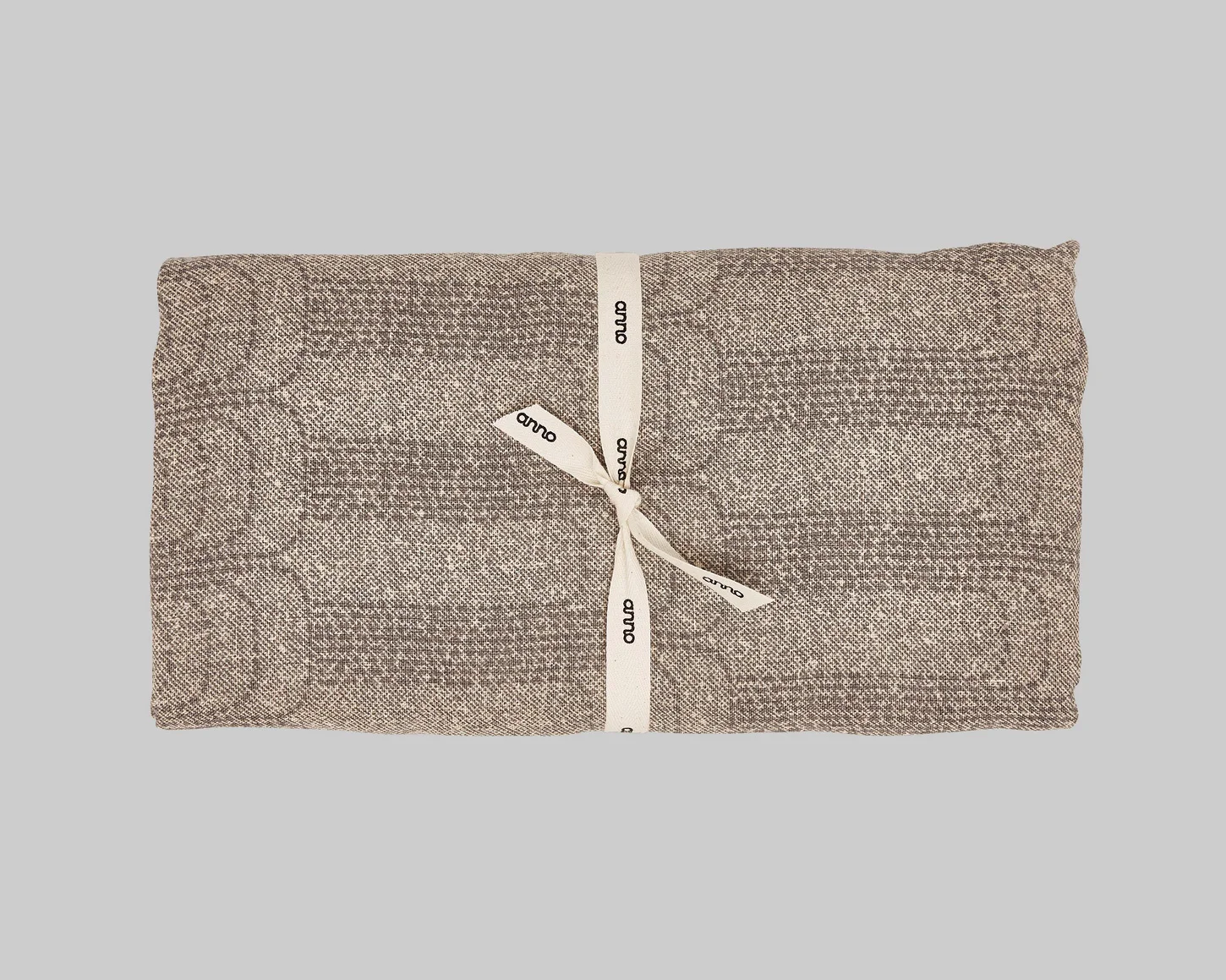 HOLVI • pattern design • linen table cloth / image: Anno Collection