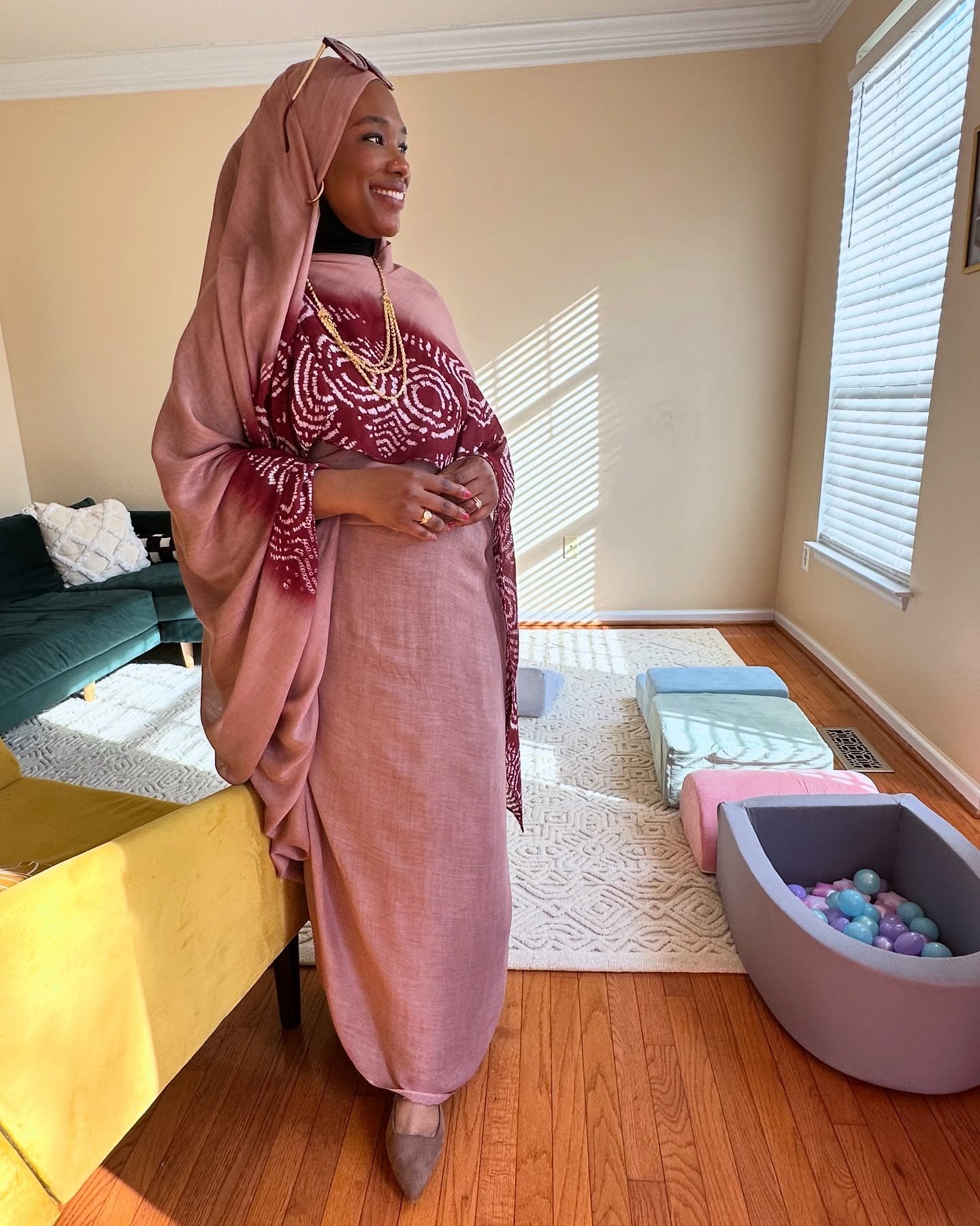 Eid Mubarak! May Allah accept from all of us 💕

Felt so good wearing African cultural apparel for the first time in Eid . Melfha supremacy 🙌🏾

Pinned with @doublepinit