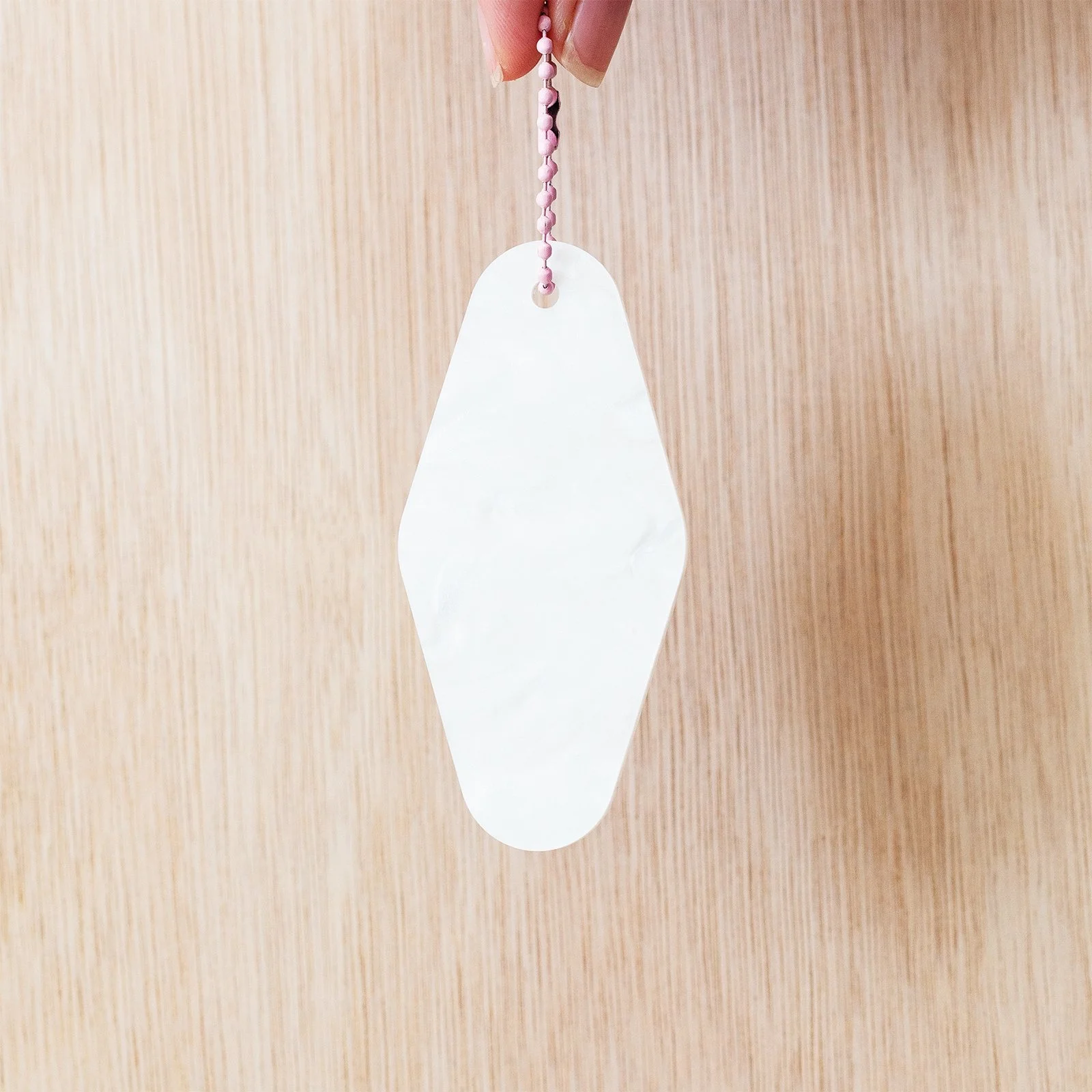 keyring_pearl_back_square.jpg