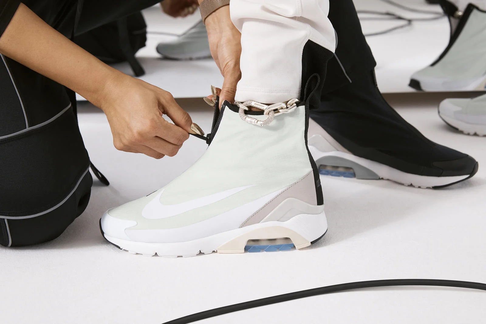 you still have a chance to pick up Yoon’s shoe, the Nike x AMBUSH® Air Max 180 will be available in spring 2019.