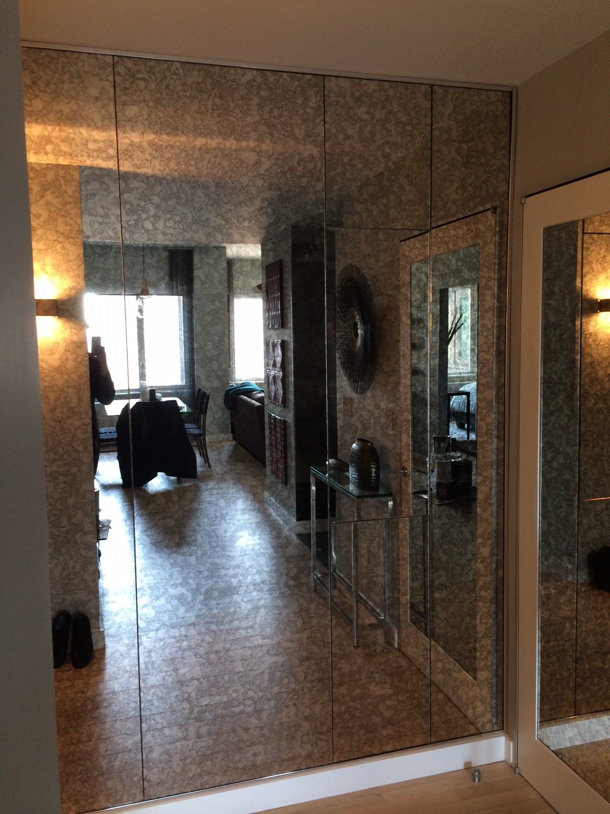 How to Decorate a Mirrored Wall - Custom Glass and Mirror NYC