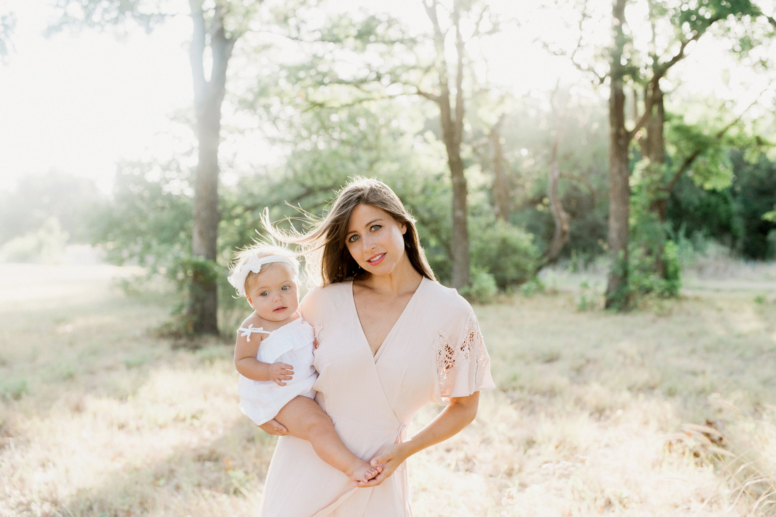 motherhood photographer Austin texas