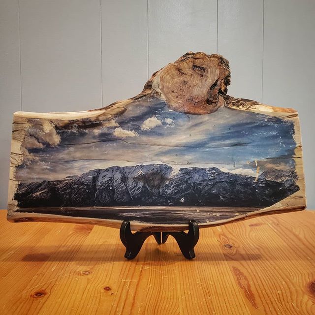 Whoa poplar! You da bomb dot com 💣 
We've done up this image taken near Destruction Bay, YT on wood prints before and it always turns out well, but using this poplar slab from Rustic North really took it to the next level 🤘 My fav part is the cross